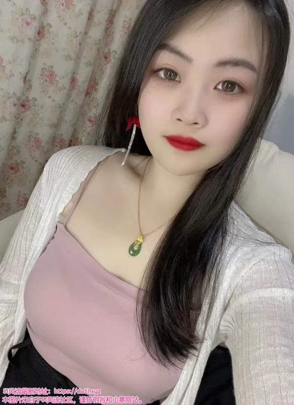 大胸臀滑小雨
