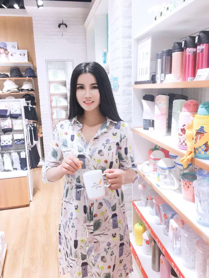 昨天体验刚到成都的熟女牡丹