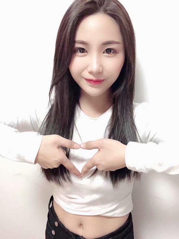 网约的还不错的美女