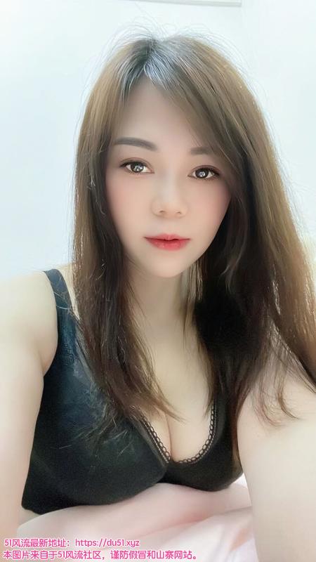 丰满巨乳少妇