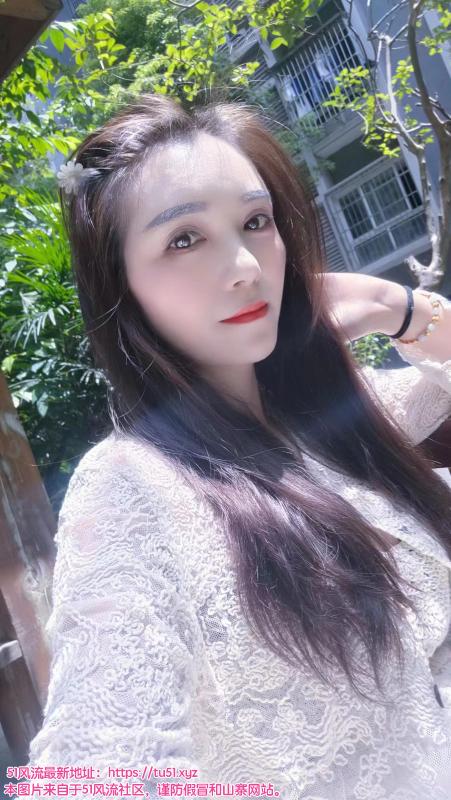 成都皮肤很好的妹子