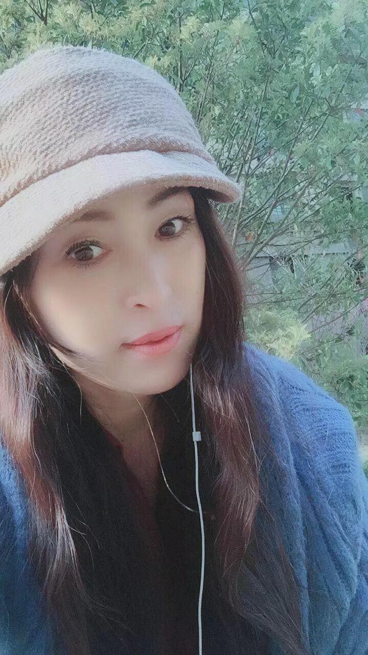 刚来成都的小美女