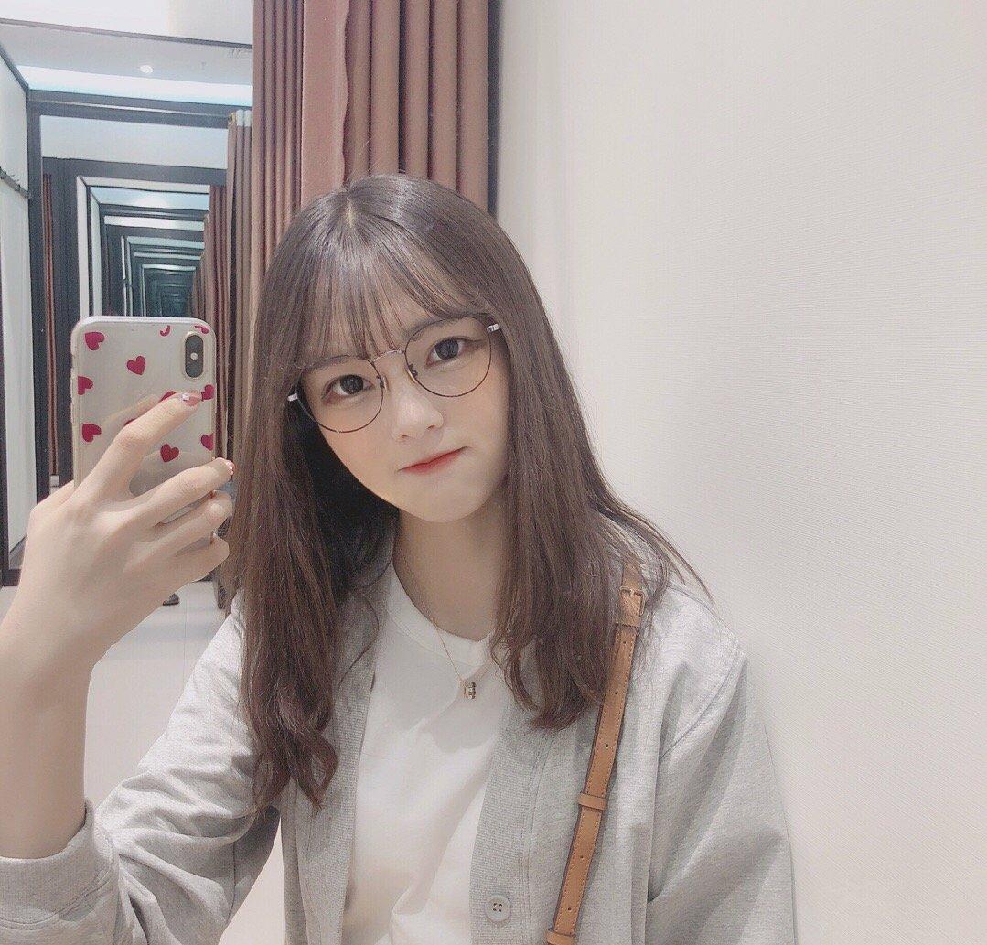 成都【2019年11月】可爱的眼镜妹妹活多活好身材棒