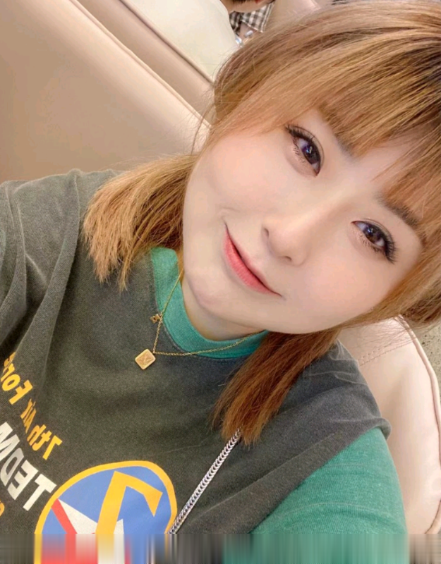 巨乳肥臀年轻嫩妹