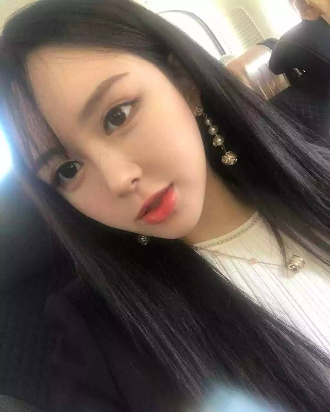 返食金牛区乐乐：年轻貌美，似女友像情人