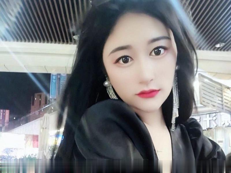 推荐个人自做的妹子