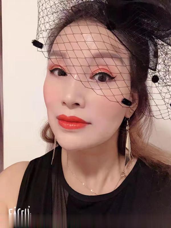 桐梓林琳达姐姐