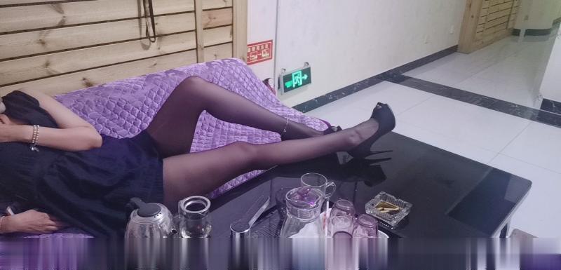 槐荫区大长腿性感少妇