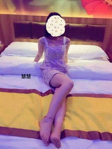 南门慧慧，长发苗条川妹子