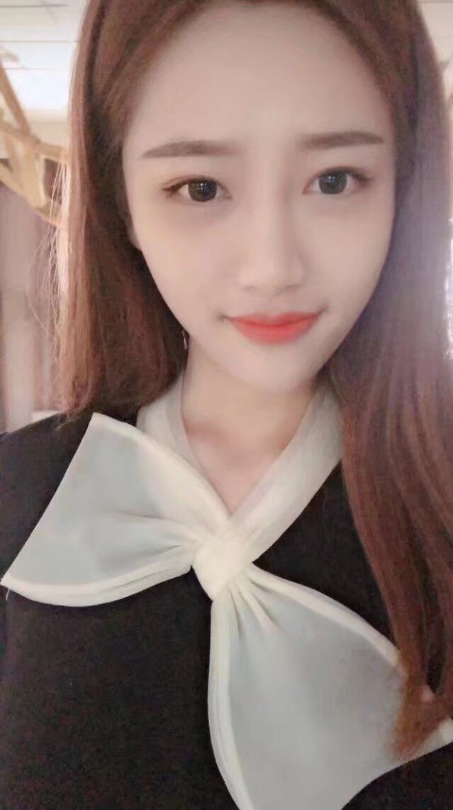 武侯雅兰：人照合一95后学妹，粉粉嫩嫩很配合