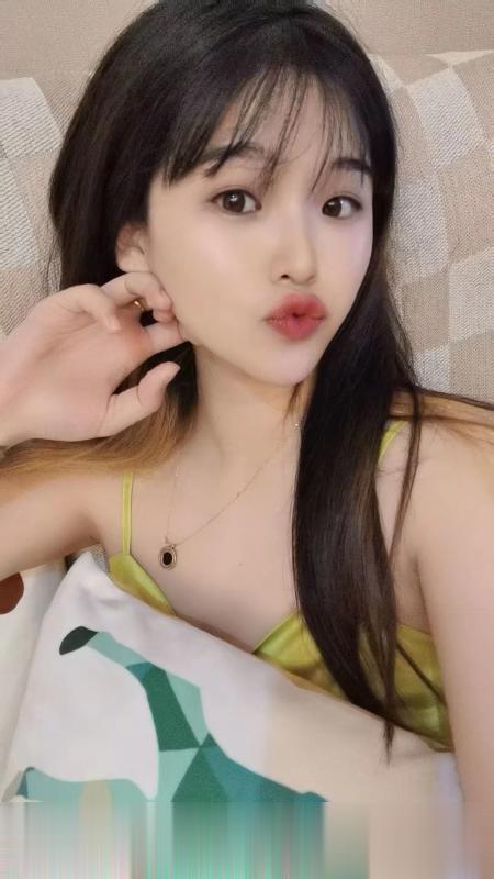 娇小可爱骚女