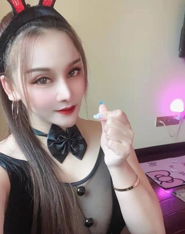南门风骚少妇