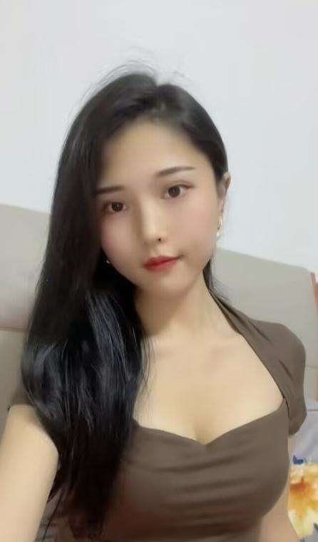 新都区苗条萱萱