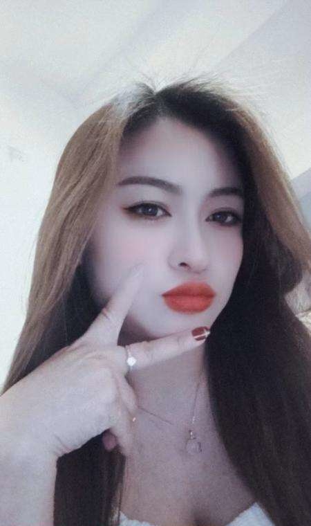爆浆丰乳肥臀小少妇