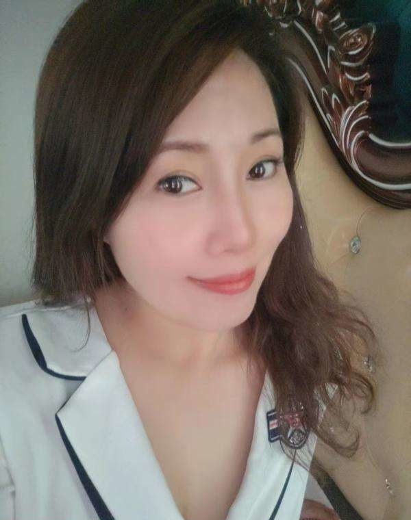西站温柔少妇