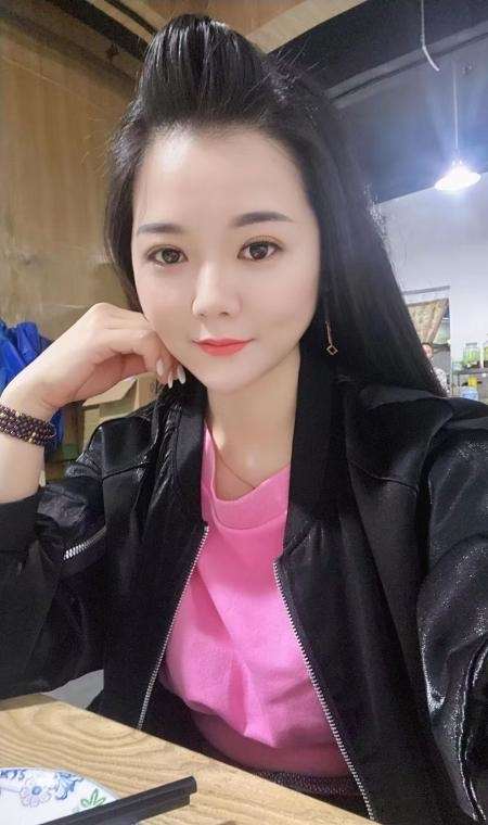 成都刚下海的小姐姐