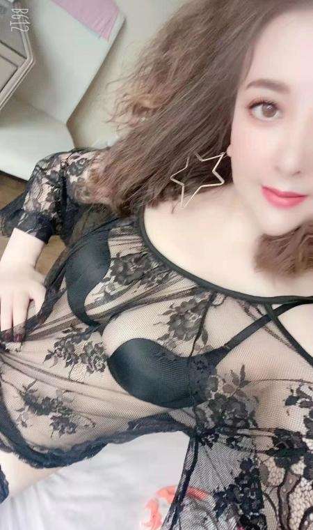 新疆美女加衣娜