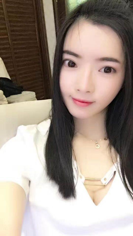 【2019.5】分享一个身材不错小美女