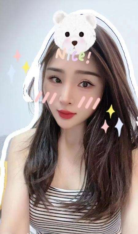 二七白嫩小少妇